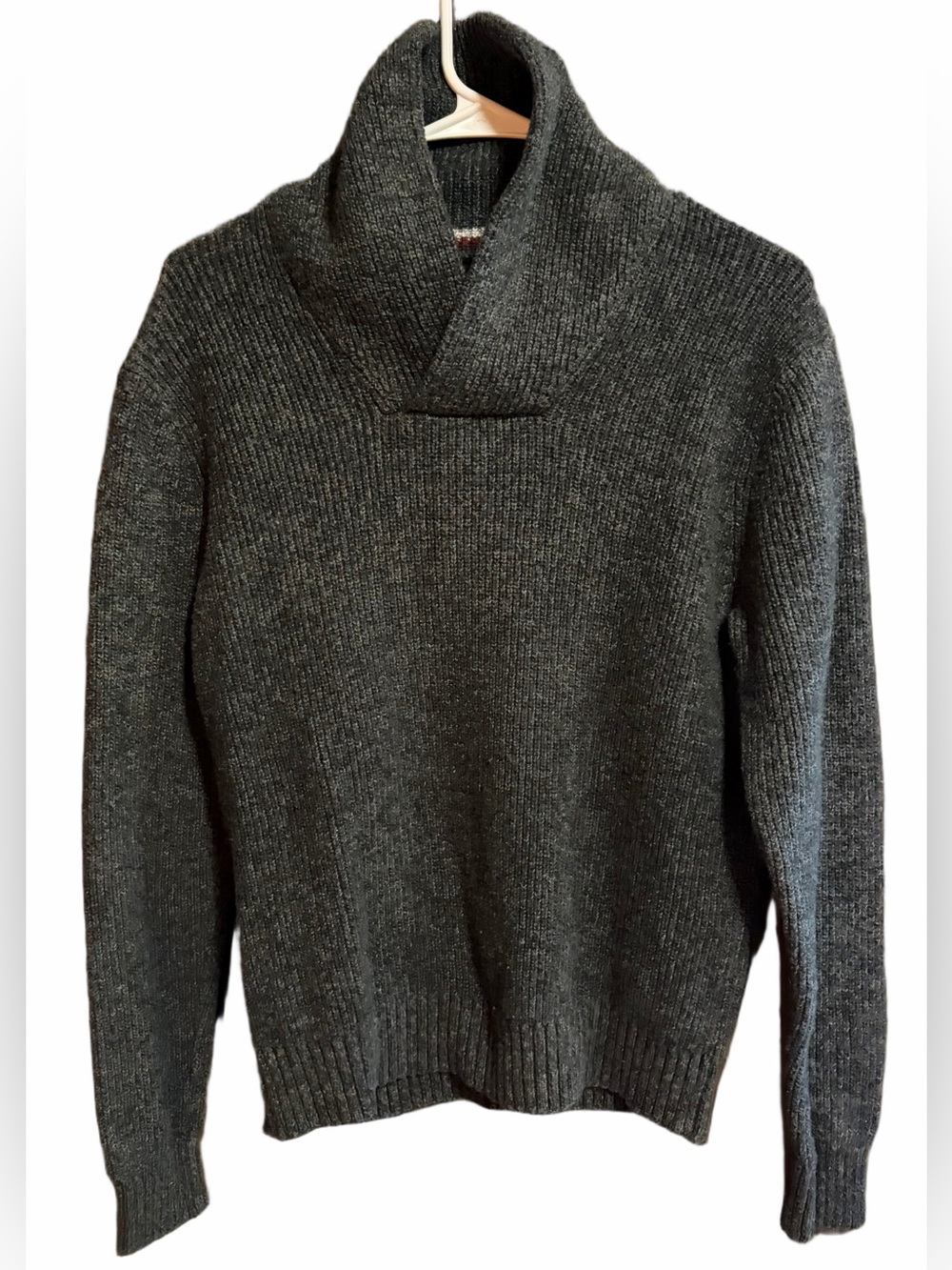 AMERICAN EAGLE OUTFITTERS medium Men's Dark Charcoal Shawl Collar Sweater